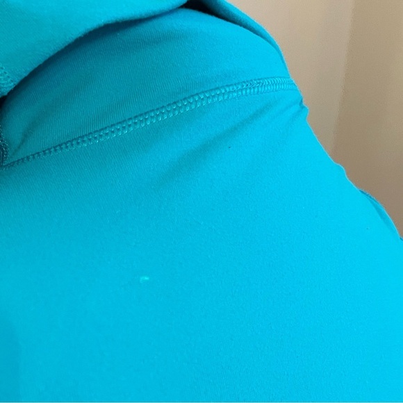 Lululemon Size 4 Bundle - Zip Up Jacket and Crops - Picture 11 of 13